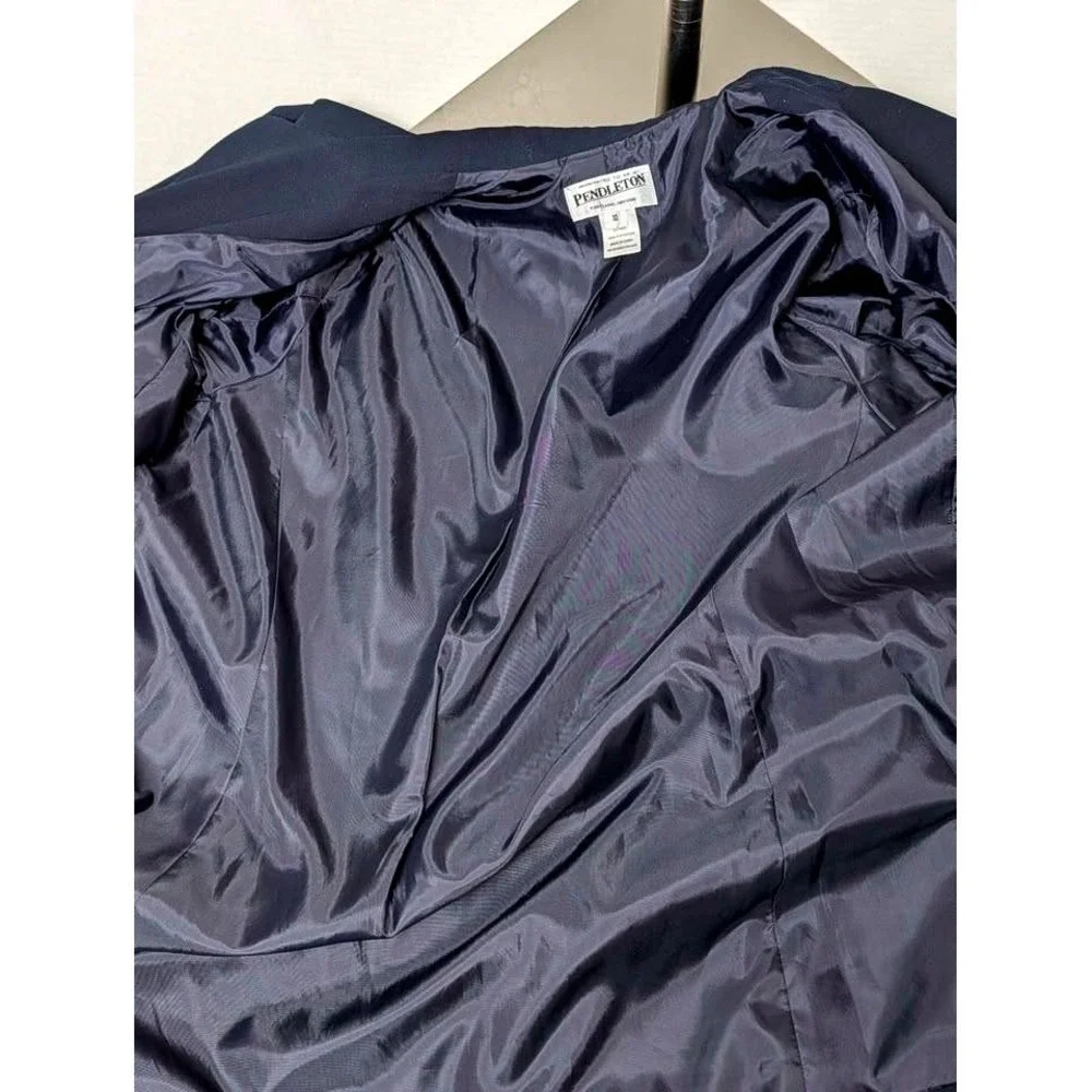 Pendleton ~ Blazer Women's Size 10 ~‎ Navy Blue/Three Button ~ Solid Polyester